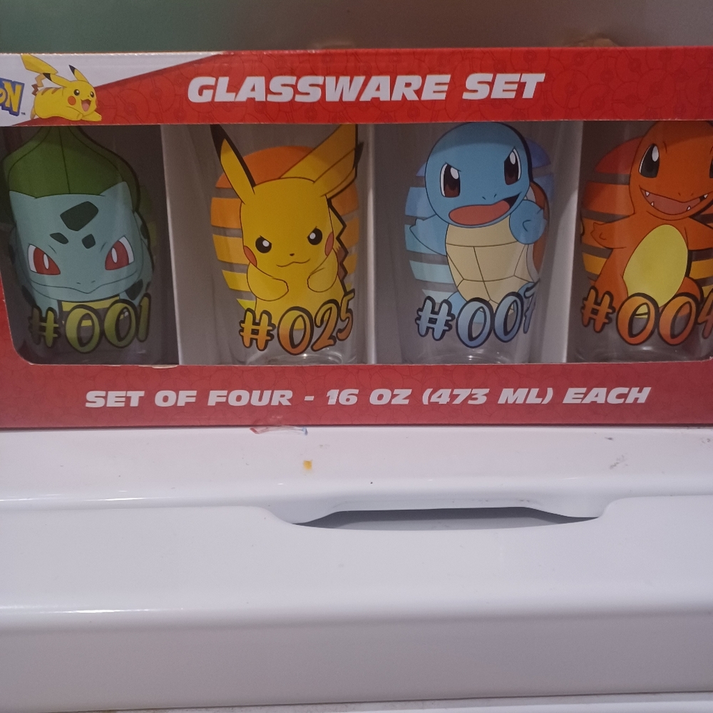 Pokémon Glass Set